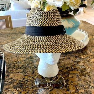 Brixton Johanna black and tan woven fedora 15 inch wide brim, sun hat, medium
